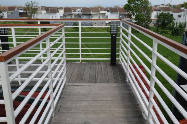 Aluminum Handrail Installation Service